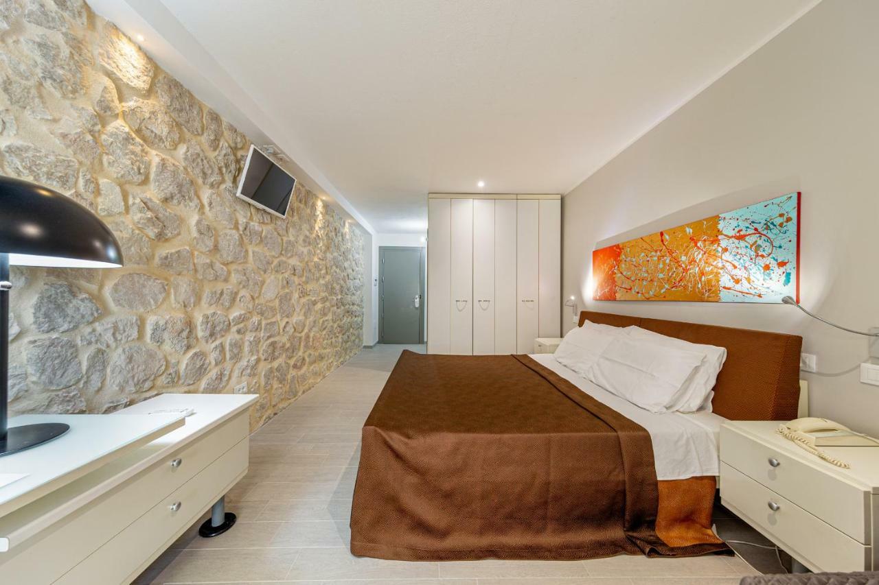 Hotel Residence Hibiscus ลากาเลตตา ภายนอก รูปภาพ